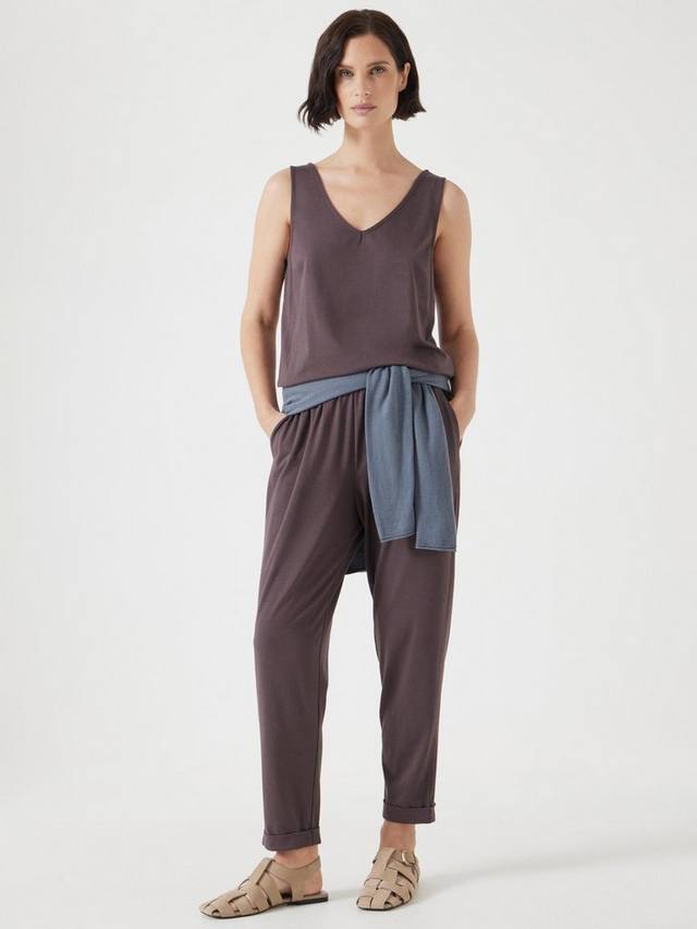 Укороченный комбинезон из джерси HUSH, цвет Raisin Brown
Укороченный комбинезон из джерси HUSH, цвет Raisin Brown