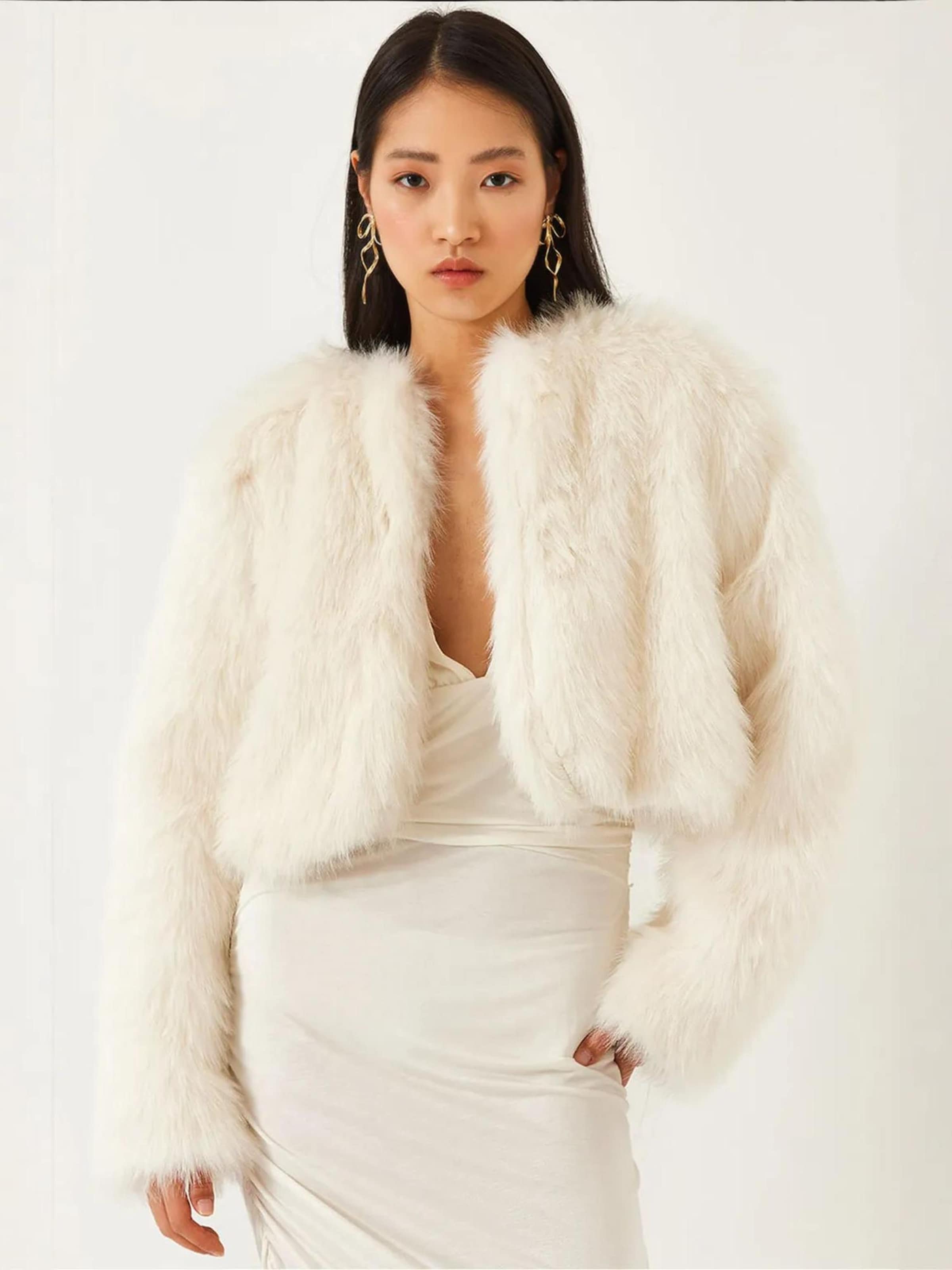 Bianco Lucci Зимнее пальто в цвете cream
Bianco Lucci Зимнее пальто в цвете cream