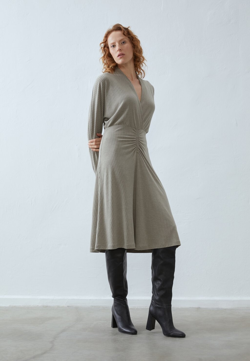 Дневное платье Anna Field, хаки 
Дневное платье Anna Field, хаки