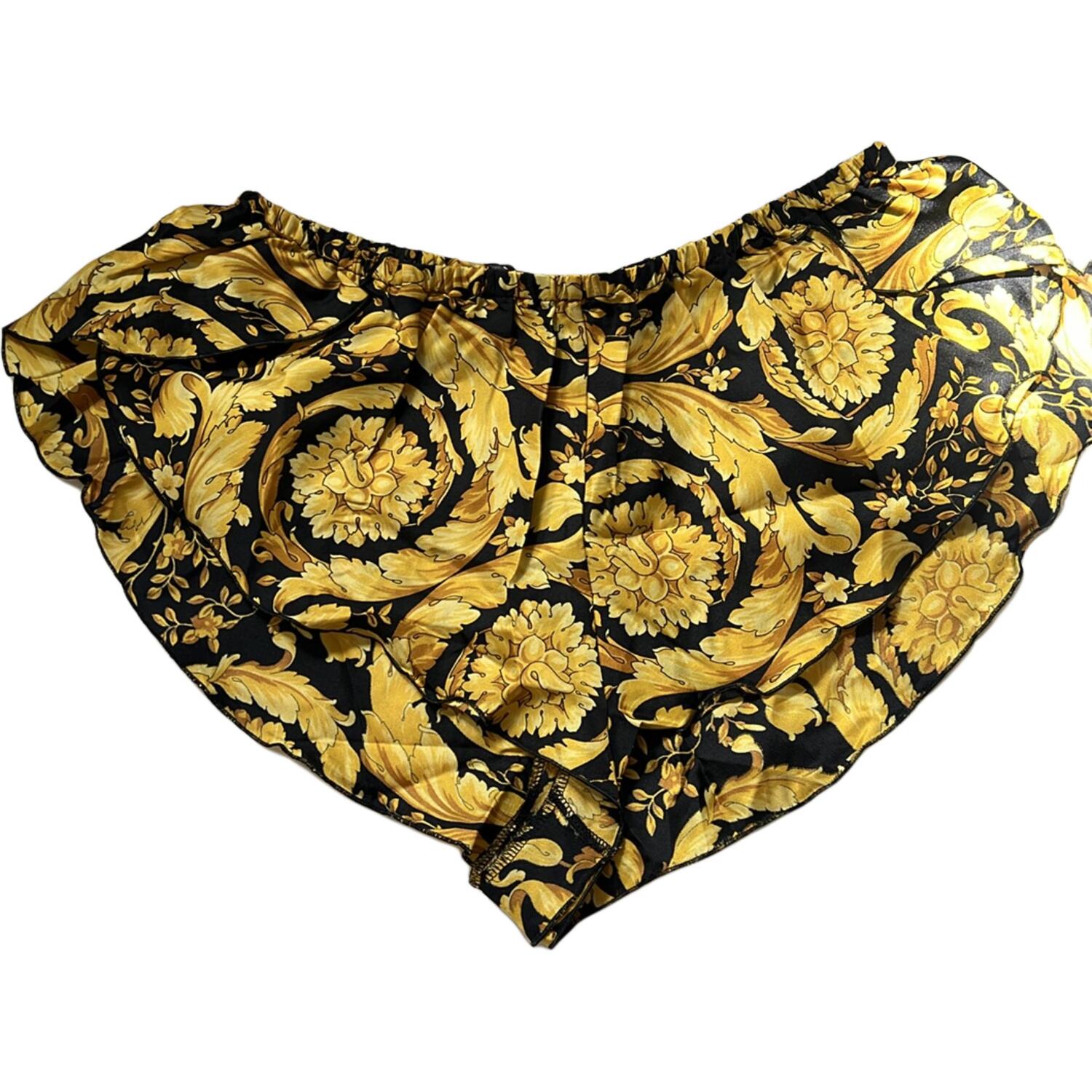 Барокко принт бикини боттомы VERSACE, черный
Барокко принт бикини боттомы VERSACE, черный