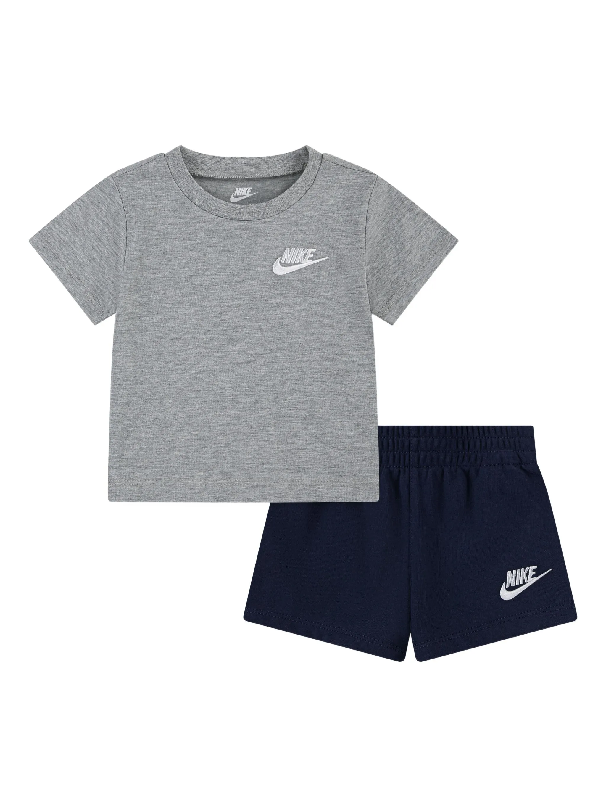 Комплект из футболки и шортов с вышитым логотипом Nike Kids, синий
Комплект из футболки и шортов с вышитым логотипом Nike Kids, синий