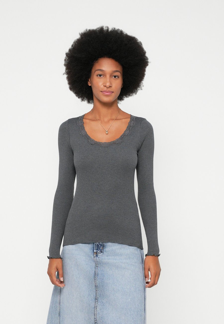 Топ Rosemunde BABETTE U NECK, Dark Grey Melange/Dark Grey
Топ Rosemunde BABETTE U NECK, Dark Grey Melange/Dark Grey