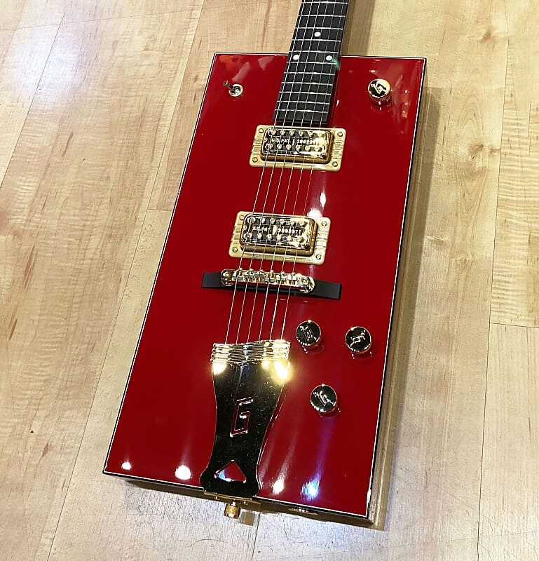 Электрогитара Gretsch G6138 Bo Diddley Box Guitar 2023 - Firebird Red
Электрогитара Gretsch G6138 Bo Diddley Box Guitar 2023 - Firebird Red