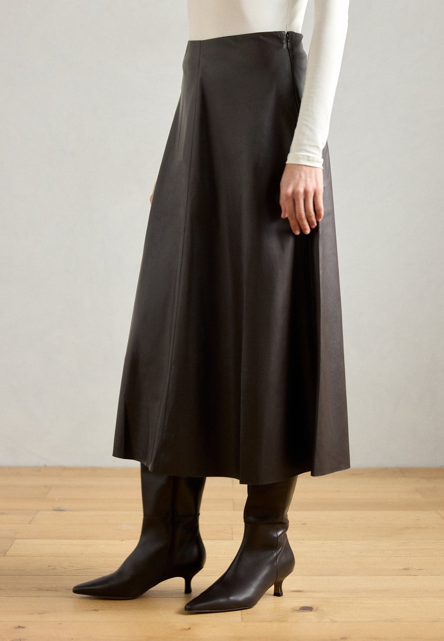 Юбка Lindex SKIRT LEONA, Dark Brown
Юбка Lindex SKIRT LEONA, Dark Brown