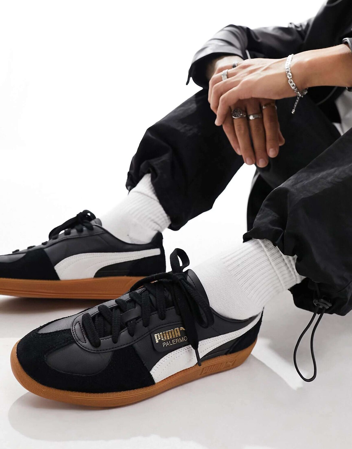 Черно-белые кожаные кроссовки Puma Palermo, Черный, Черно-белые кожаные кроссовки Puma Palermo
Черно-белые кожаные кроссовки Puma Palermo, Черный, Черно-белые кожаные кроссовки Puma Palermo