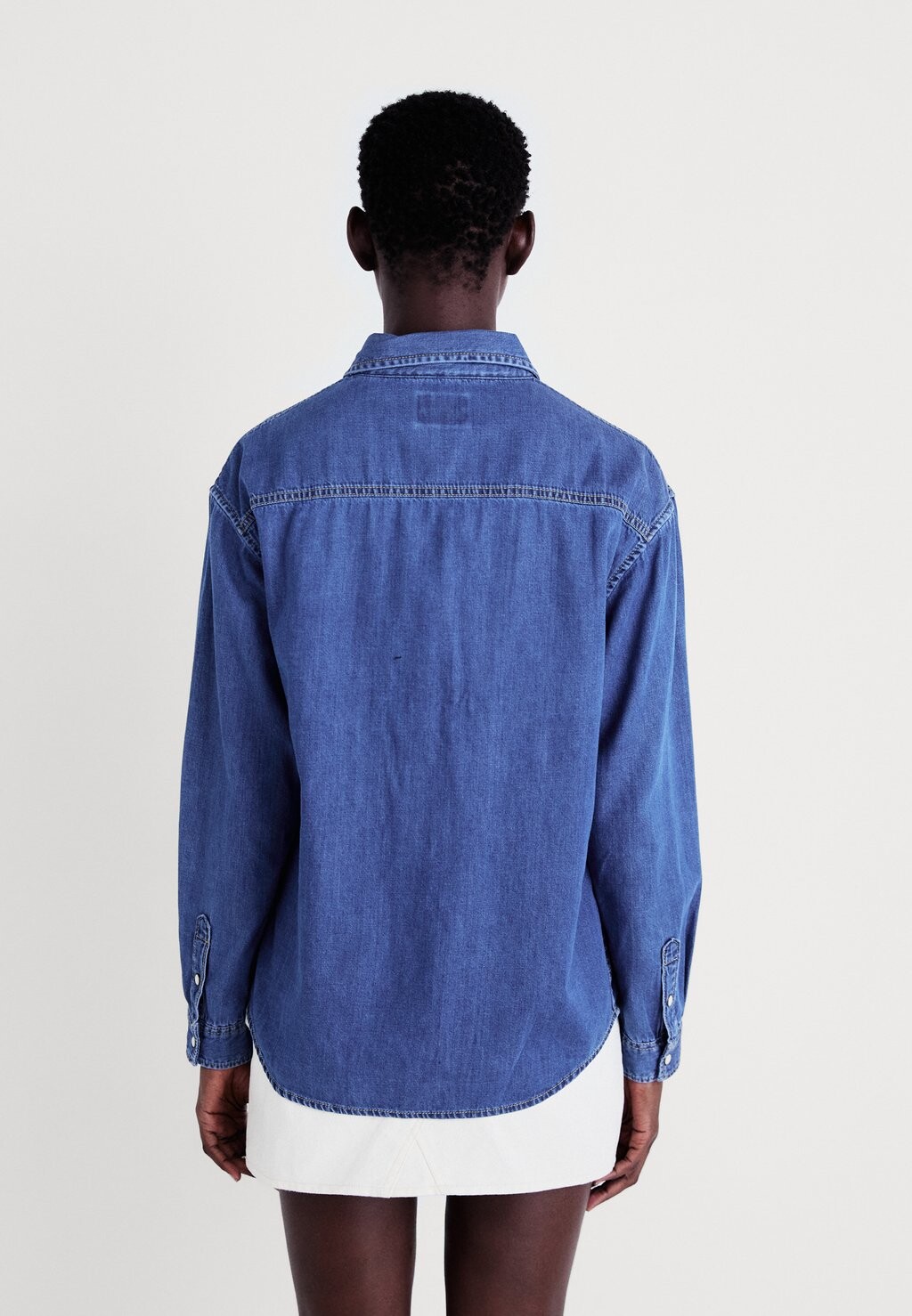 Блузка на пуговицах Boyfriend Pepe Jeans, темно-синий деним
Блузка на пуговицах Boyfriend Pepe Jeans, темно-синий деним