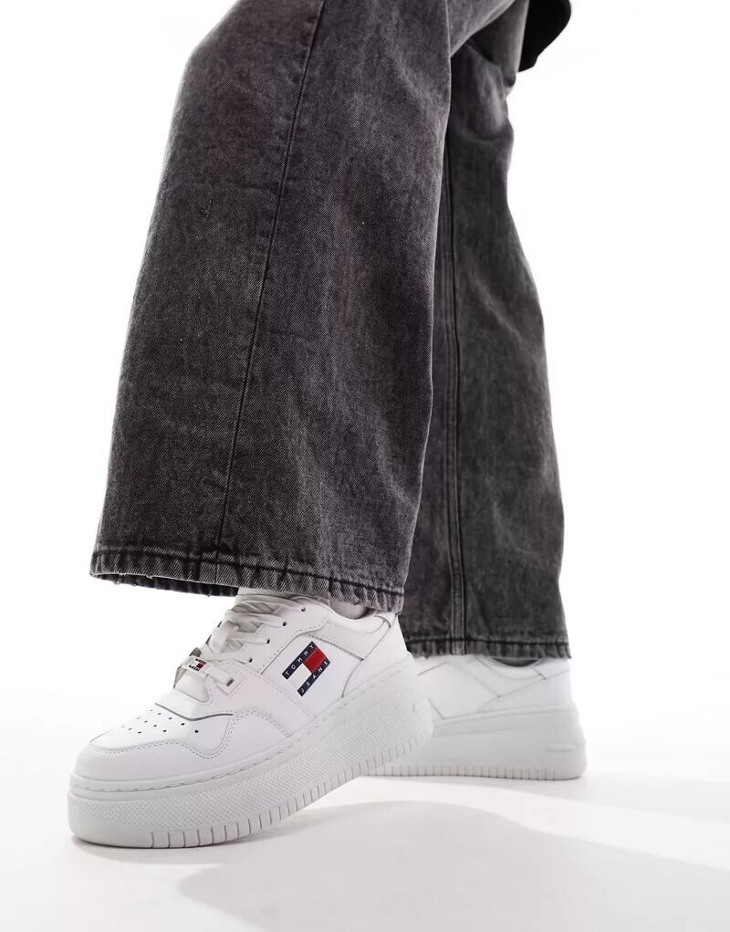 Белые ретро баскетбольные кроссовки Tommy Jeans на плоской подошве, Серый, Белые ретро баскетбольные кроссовки Tommy Jeans на плоской подошве
Белые ретро баскетбольные кроссовки Tommy Jeans на плоской подошве, Серый, Белые ретро баскетбольные кроссовки Tommy Jeans на плоской подошве
