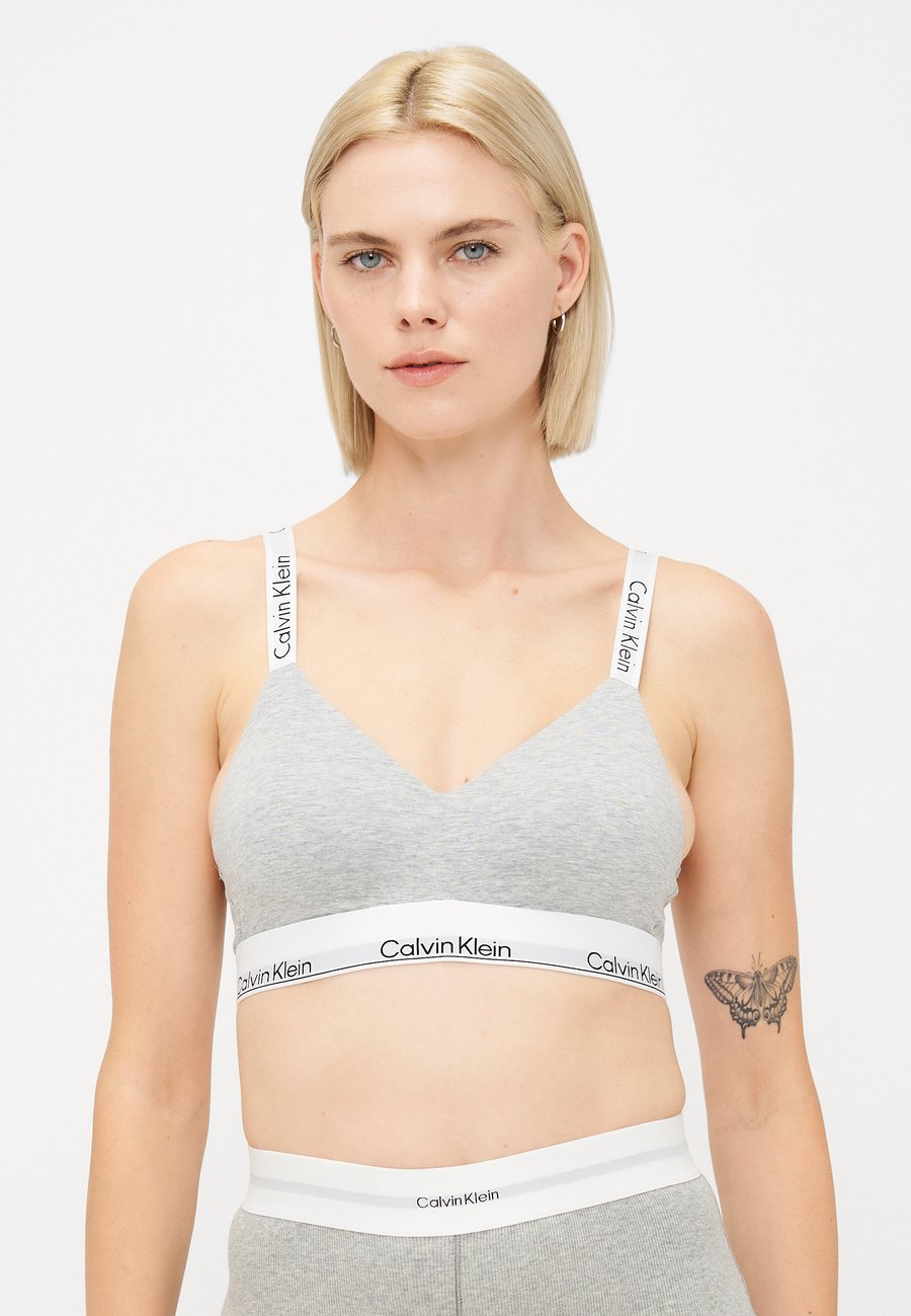 Бюстгальтер Calvin Klein Underwear BRALETTE ICON , Grey Heather/Light Grey
Бюстгальтер Calvin Klein Underwear BRALETTE ICON , Grey Heather/Light Grey