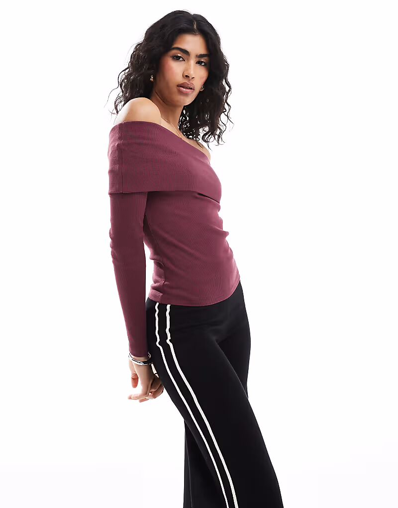 Мисс Селфридж, глубокий сгиб сверху, бордовый
Мисс Селфридж, глубокий сгиб сверху, бордовый