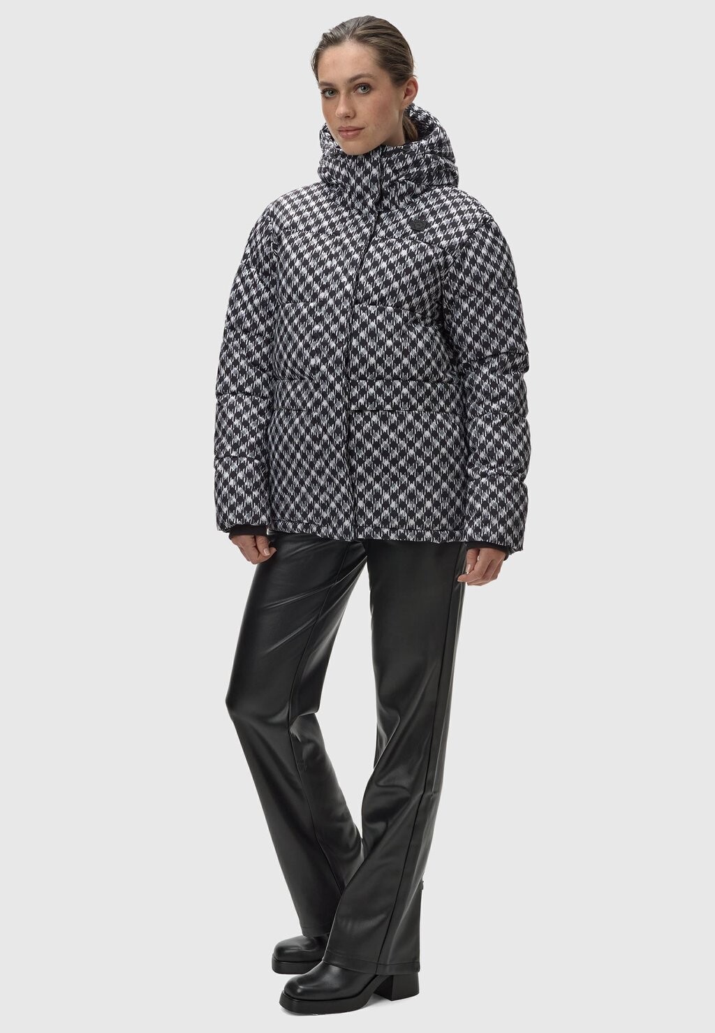 Водонепроницаемая куртка WIKESH Ragwear, черный
Водонепроницаемая куртка WIKESH Ragwear, черный