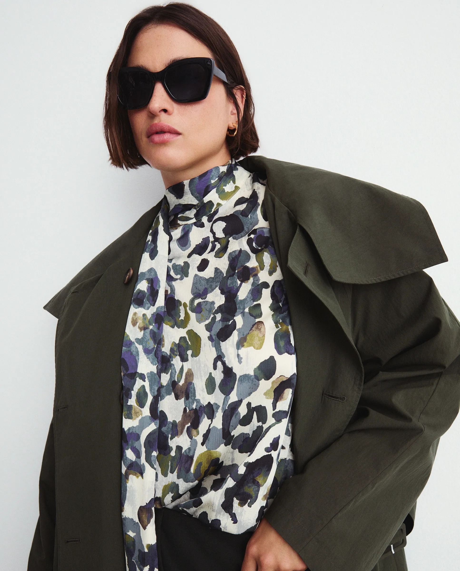 Женская блузка с длинным рукавом с принтом Couchel, белый
Женская блузка с длинным рукавом с принтом Couchel, белый