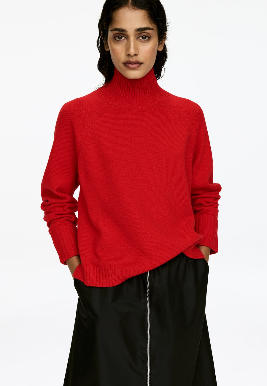 Джемпер ARKET Jumper, Red
Джемпер ARKET Jumper, Red