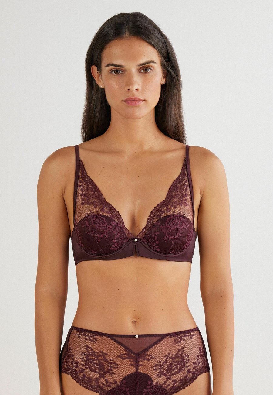 Бюстгальтер Intimissimi Balconette bra, Red/Bordeaux
Бюстгальтер Intimissimi Balconette bra, Red/Bordeaux
