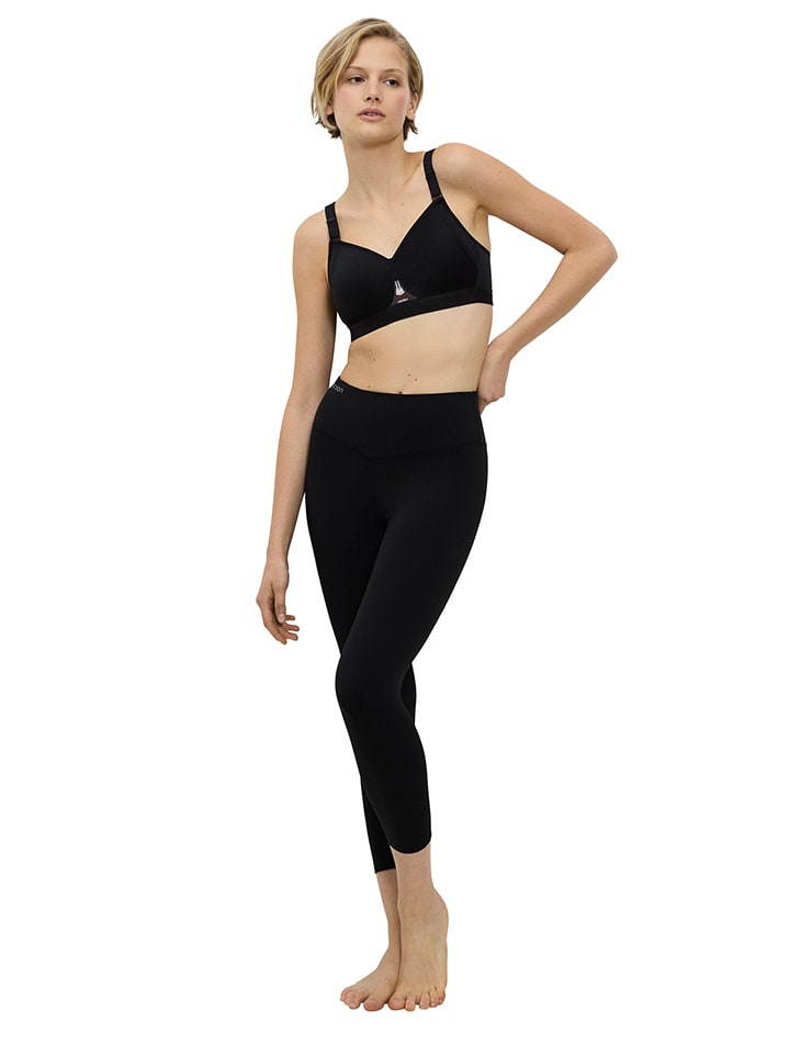 Спортивный бюстгальтер Triumph, черный
Спортивный бюстгальтер Triumph, черный