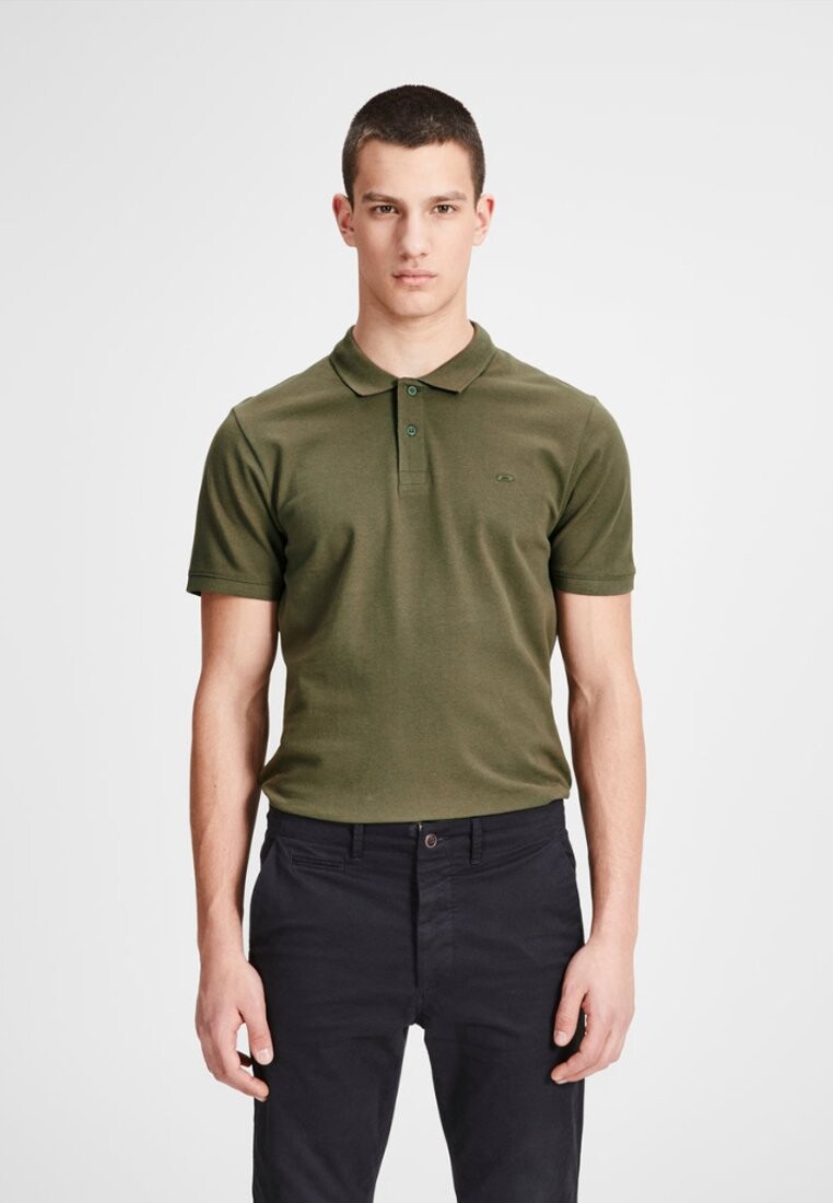 Поло Jack & Jones, оливковая ночь
Поло Jack & Jones, оливковая ночь