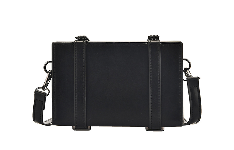 Сумка-почтальон через плечо унисекс черная/коричневая HAWA, вертикальные полосы белые
Сумка-почтальон через плечо унисекс черная/коричневая HAWA, вертикальные полосы белые