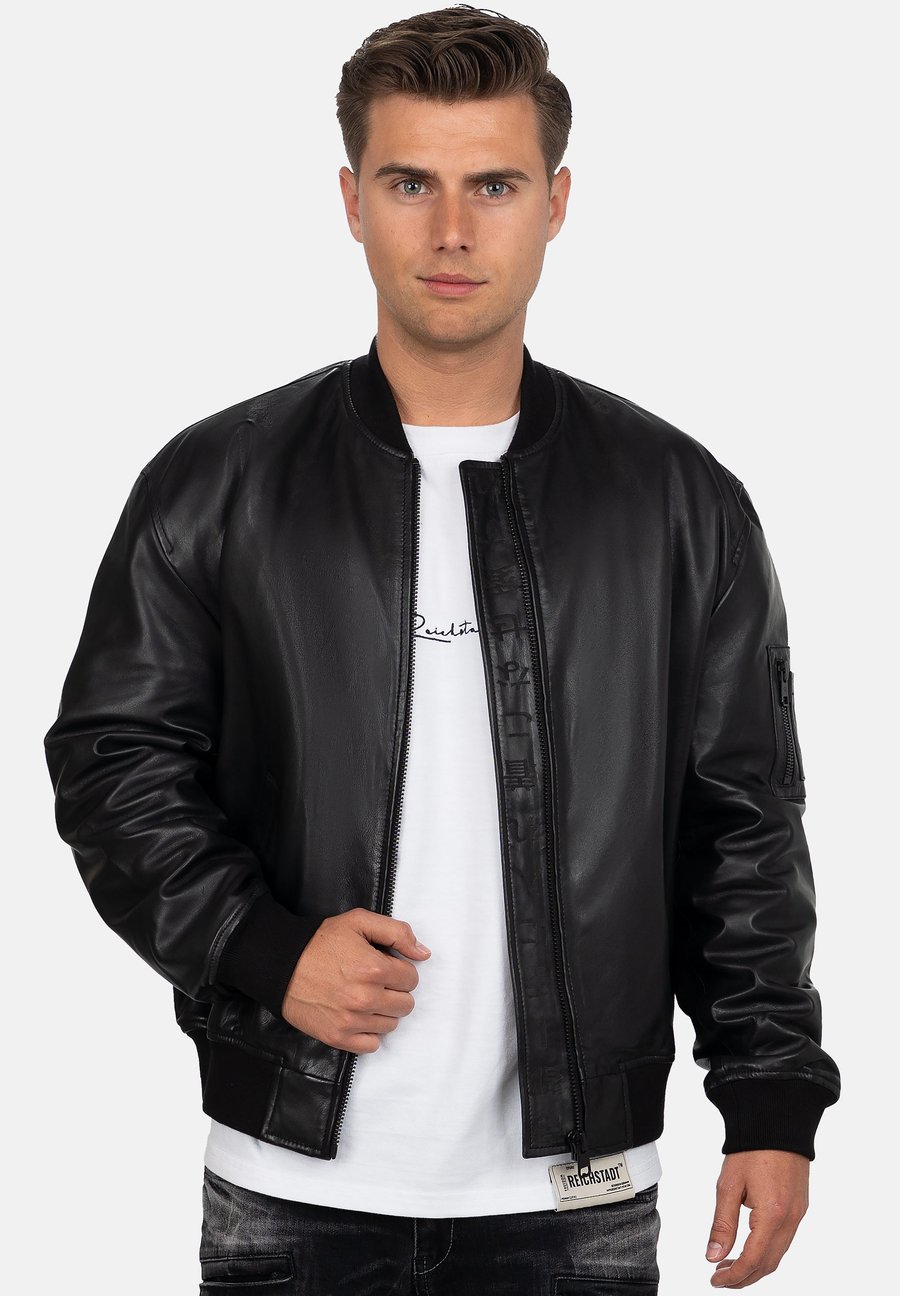 Куртка Reichstadt Bomber Jacket, Schwarz/Black
Куртка Reichstadt Bomber Jacket, Schwarz/Black