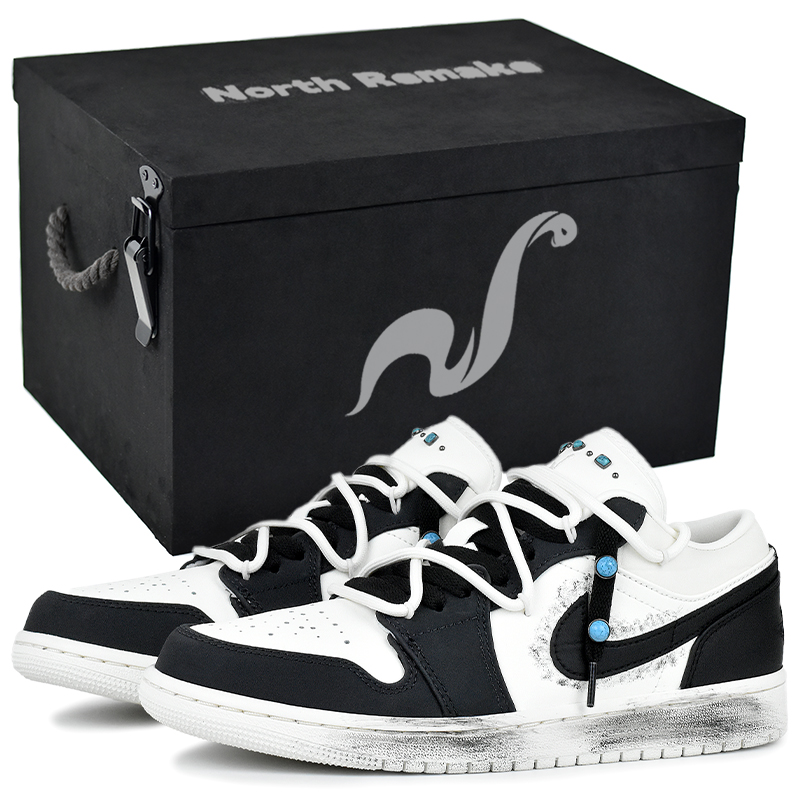 Jordan Кроссовки Air 1 легкие низкие винтажные баскетбольные мужские черно-белые уличный стиль дождевой подарочный набор 3, цвет Streetwear Rain Gift Box 3
Jordan Кроссовки Air 1 легкие низкие винтажные баскетбольные мужские черно-белые уличный стиль дождевой подарочный набор 3, цвет Streetwear Rain Gift Box 3