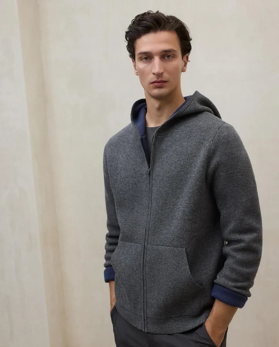 Мужская тонковязаная куртка с капюшоном и молнией Ecoalf, серый
Мужская тонковязаная куртка с капюшоном и молнией Ecoalf, серый