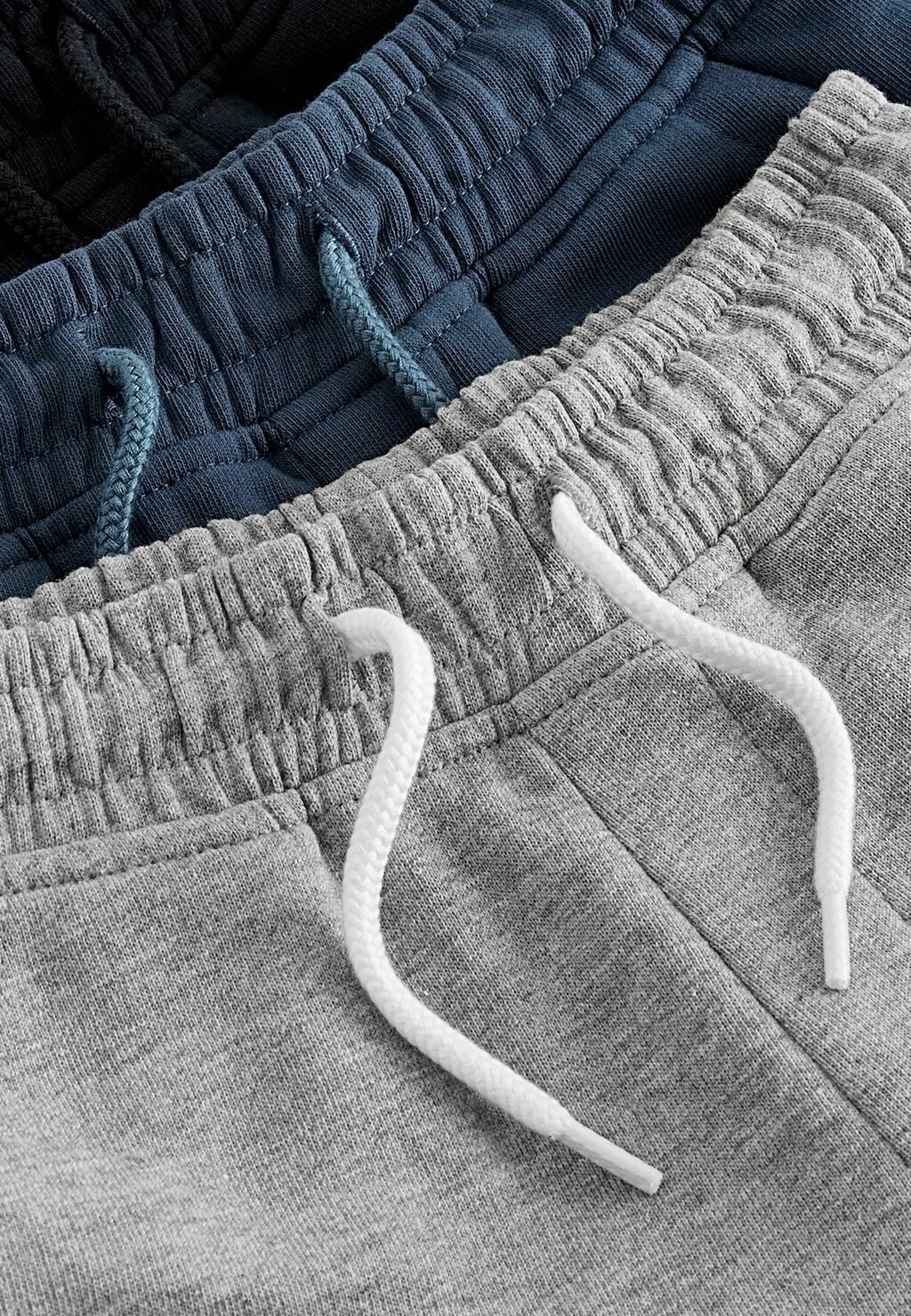 Брюки тренировочного костюма 3 Pack Next, сине-серо-черные
Брюки тренировочного костюма 3 Pack Next, сине-серо-черные