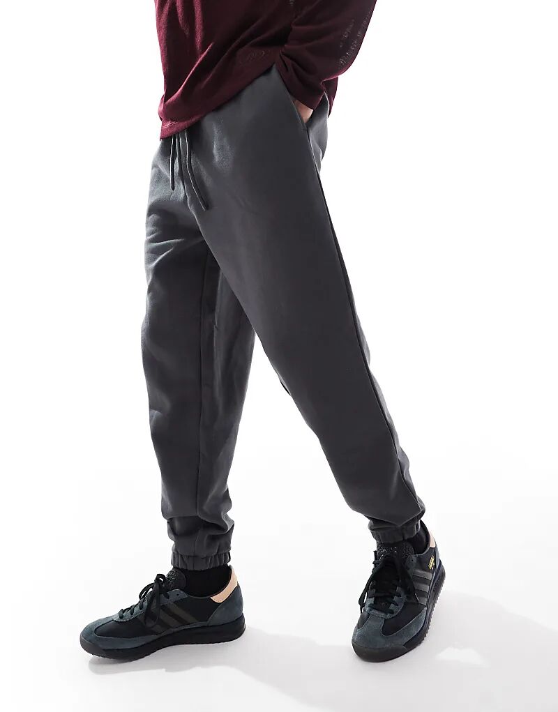 Премиальные плотные зауженные джоггеры плотностью 400 г/м² черного цвета ASOS DESIGN
Премиальные плотные зауженные джоггеры плотностью 400 г/м² черного цвета ASOS DESIGN