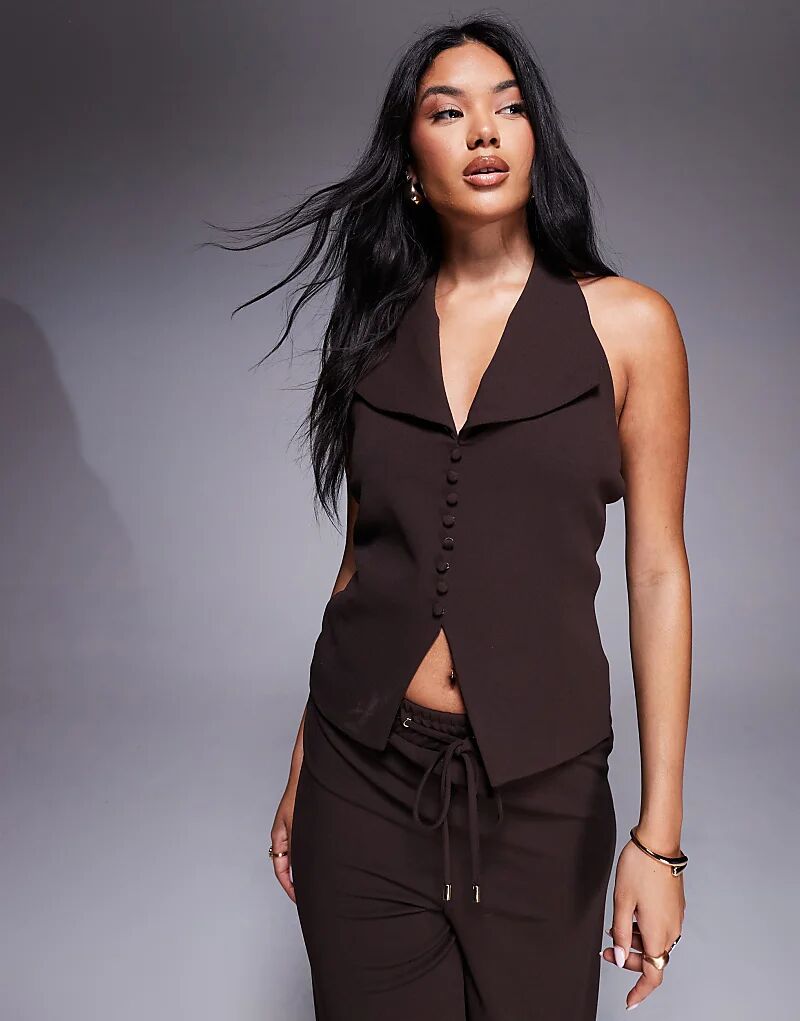 Жилет River Island с воротником-халтер темно-коричневого цвета
Жилет River Island с воротником-халтер темно-коричневого цвета