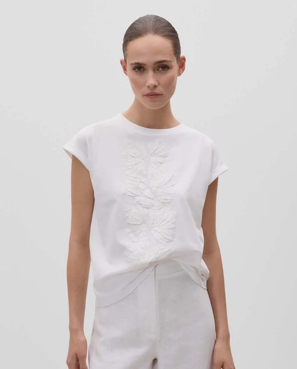 Женская футболка с коротким рукавом и 3D вышивкой Simorra, белый
Женская футболка с коротким рукавом и 3D вышивкой Simorra, белый