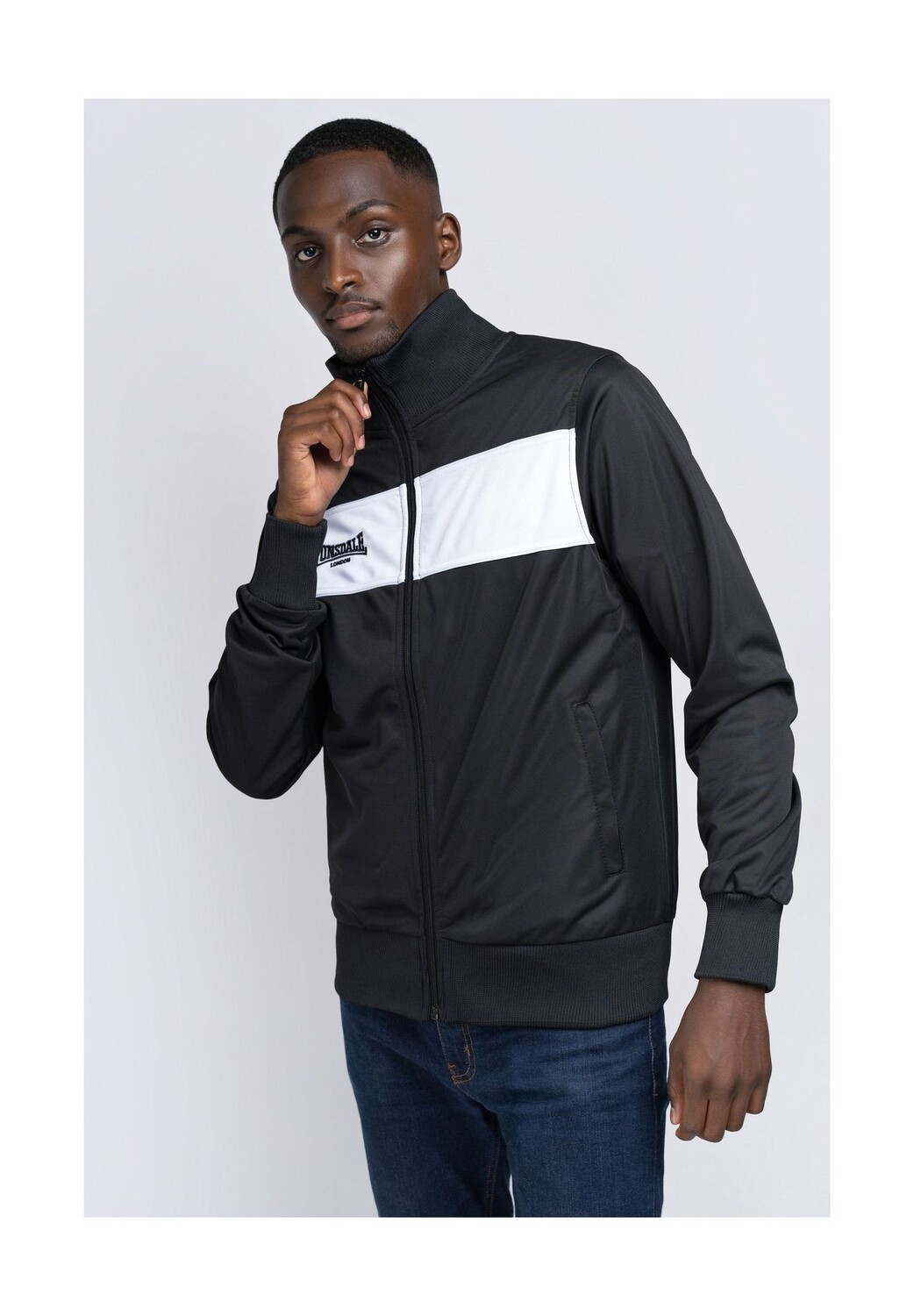 Мужская спортивная куртка узкого кроя ALNWICK LONSDALE, черно-белый
Мужская спортивная куртка узкого кроя ALNWICK LONSDALE, черно-белый