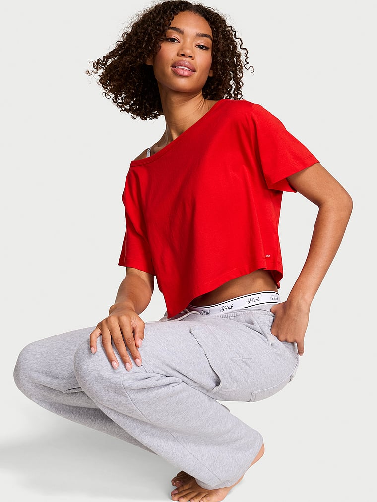 Укороченная свободная ночная рубашка Pink, bright vermillion
Укороченная свободная ночная рубашка Pink, bright vermillion