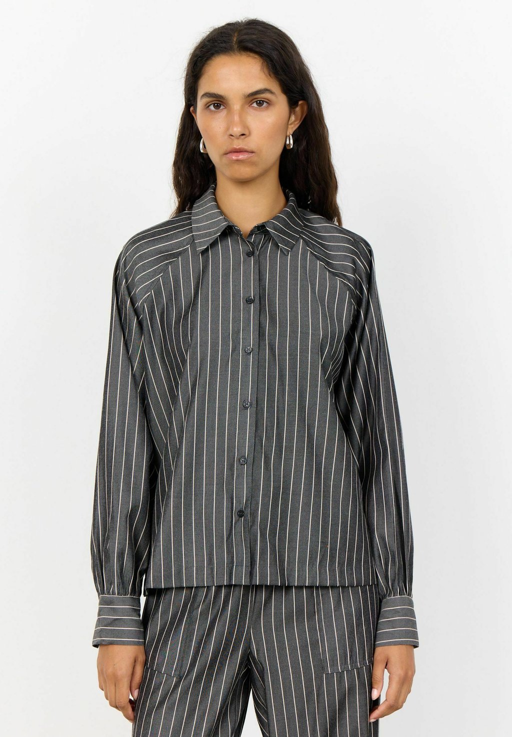 Рубашка LR-KAYA 1 Levete Room, черный
Рубашка LR-KAYA 1 Levete Room, черный