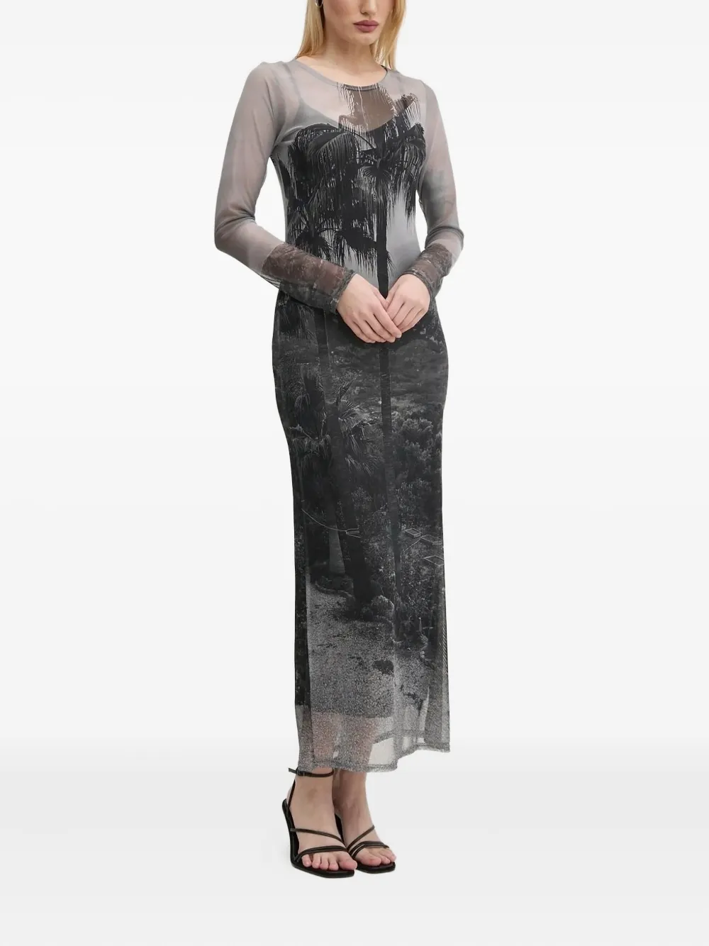 Платье миди с принтом Never Fully Dressed, черный
Платье миди с принтом Never Fully Dressed, черный