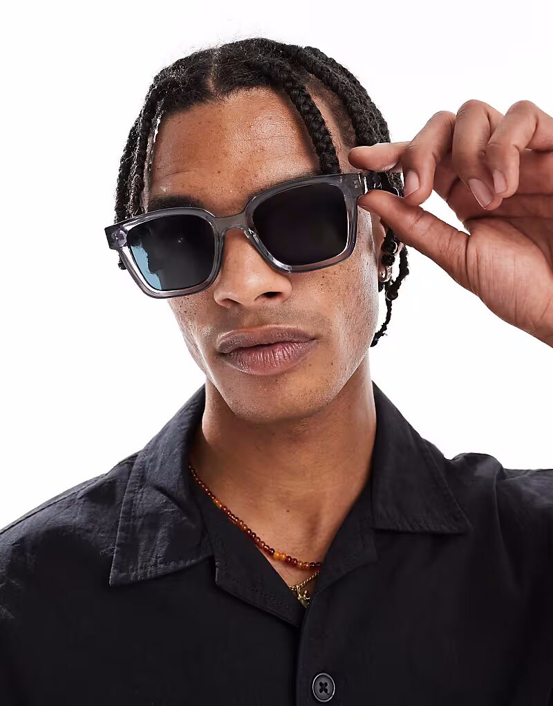 Солнцезащитные очки Jack & Jones квадратной формы темно-серого цвета
Солнцезащитные очки Jack & Jones квадратной формы темно-серого цвета