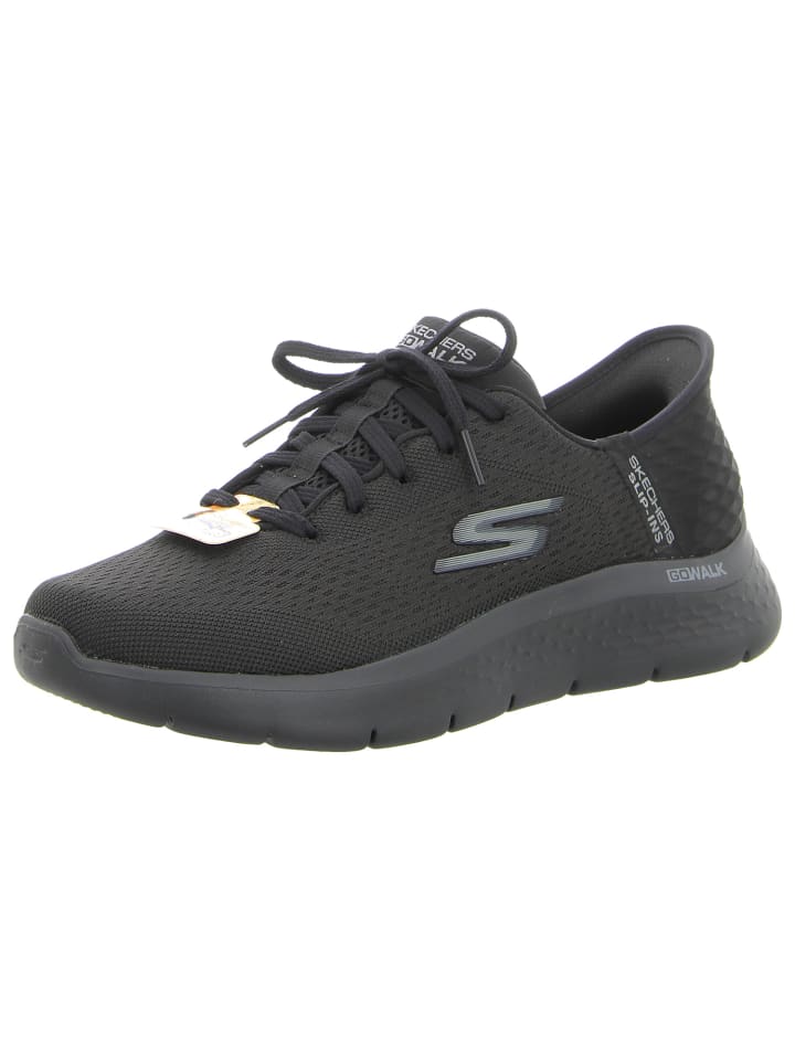 Черные кроссовки Skechers
Черные кроссовки Skechers