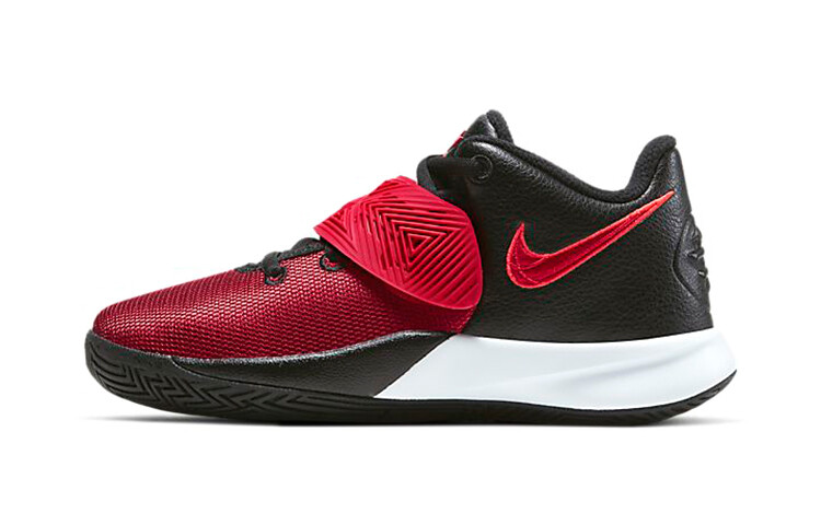 Детские баскетбольные кроссовки Nike Flytrap 3 BP
Детские баскетбольные кроссовки Nike Flytrap 3 BP