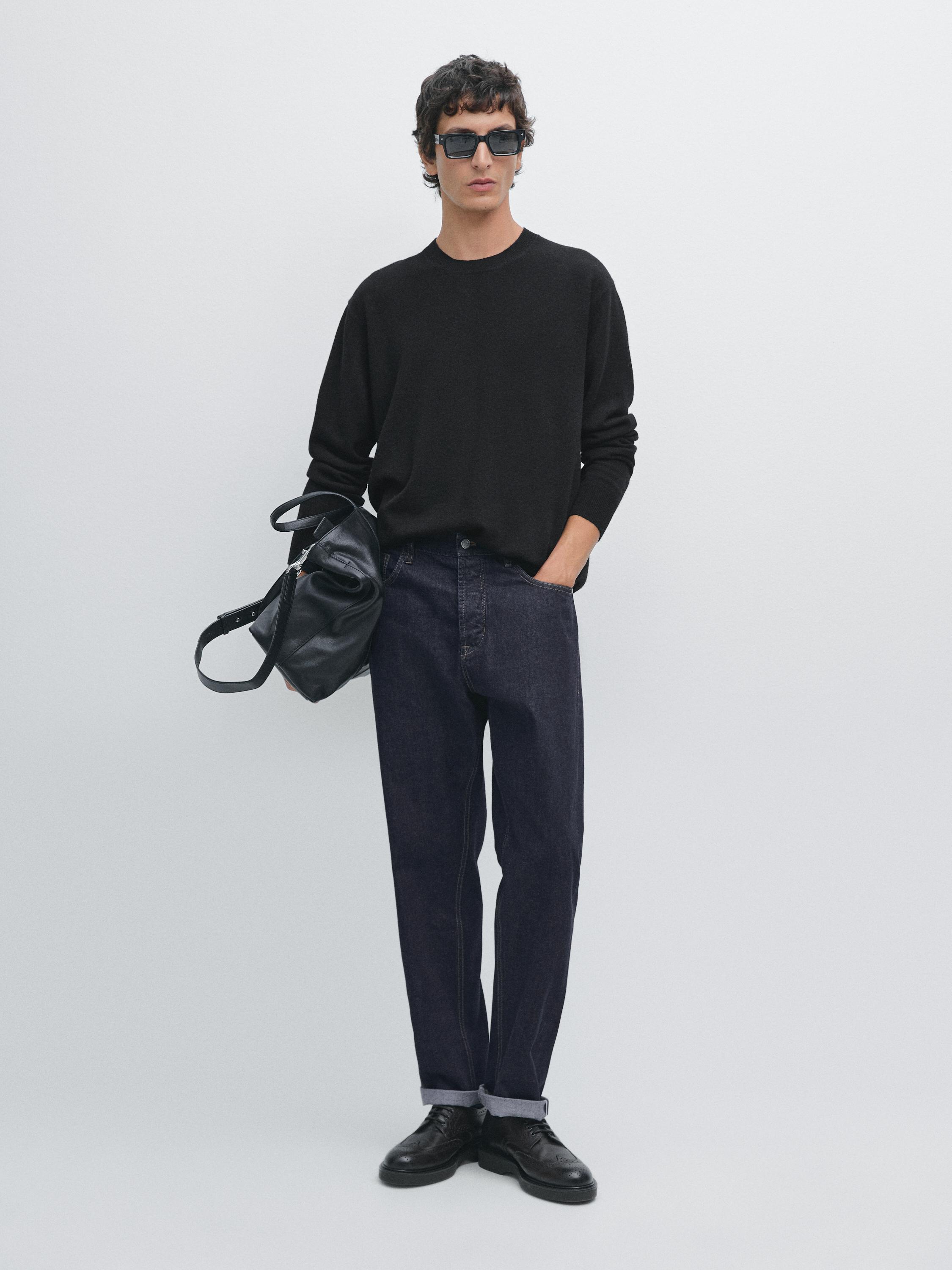 Свитер с круглым вырезом из смесовой шерсти Massimo Dutti, черный
Свитер с круглым вырезом из смесовой шерсти Massimo Dutti, черный