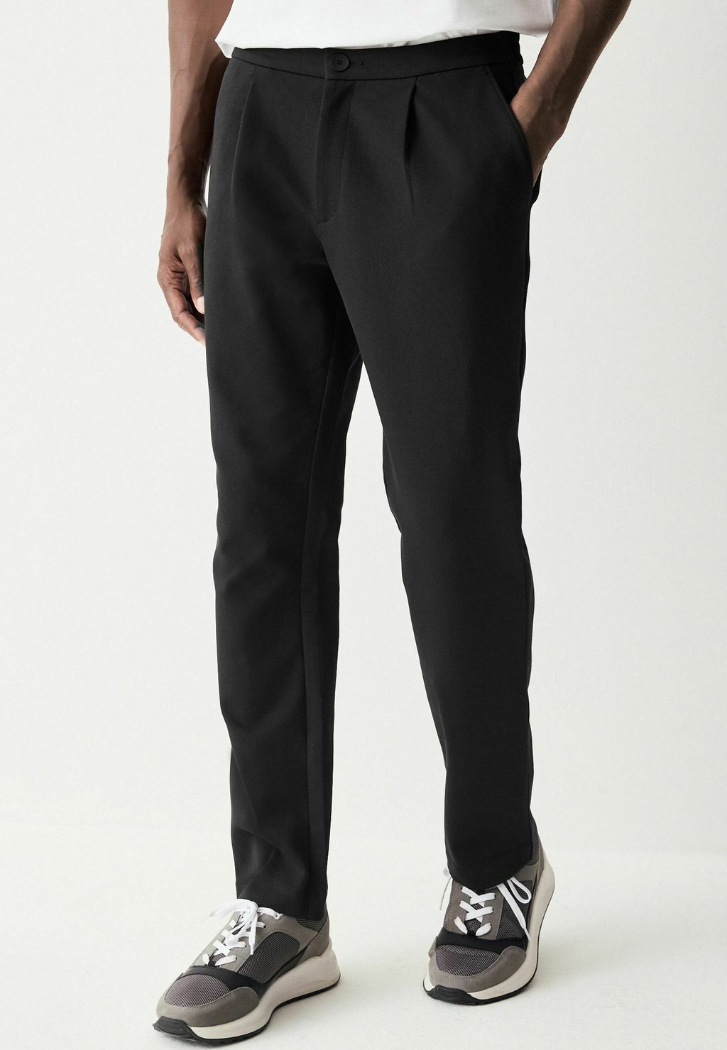 Чиносы REGULAR FIT-JOGGERS Next, черный
Чиносы REGULAR FIT-JOGGERS Next, черный