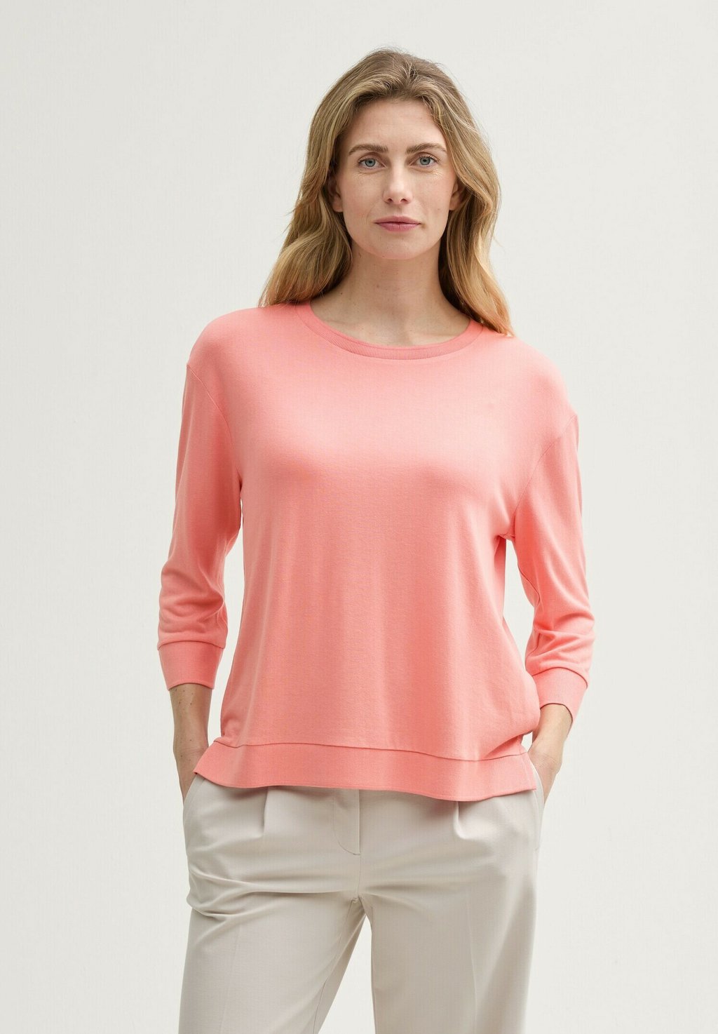 Топ с длинными рукавами LANGARM MIT RUNDHALSAUSSCHNITT TOM TAILOR, коралловый
Топ с длинными рукавами LANGARM MIT RUNDHALSAUSSCHNITT TOM TAILOR, коралловый