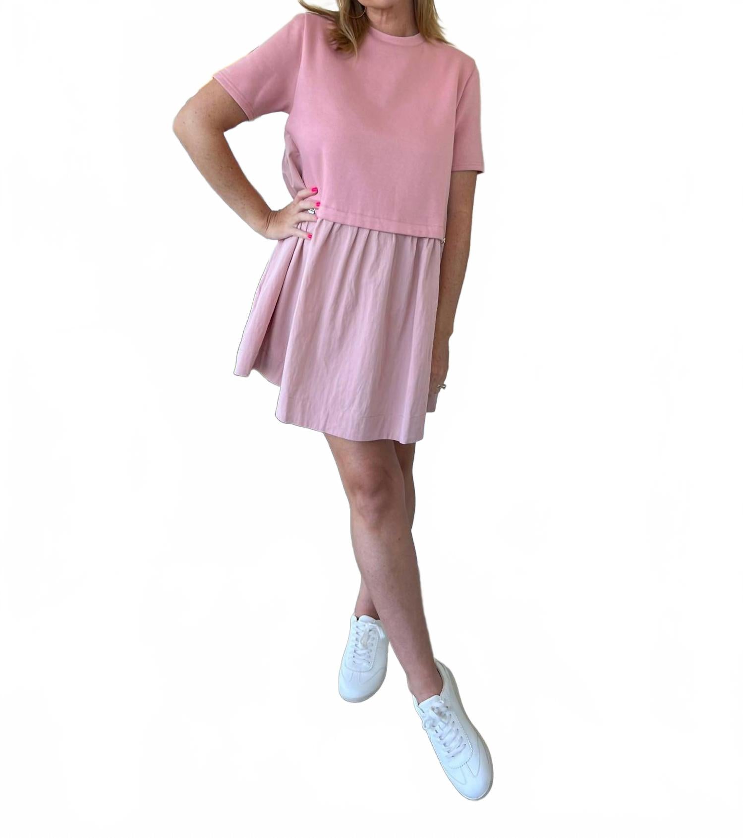 Платье мини Mazie с короткими рукавами в нежно-розовом цвете INA Fashion
Платье мини Mazie с короткими рукавами в нежно-розовом цвете INA Fashion