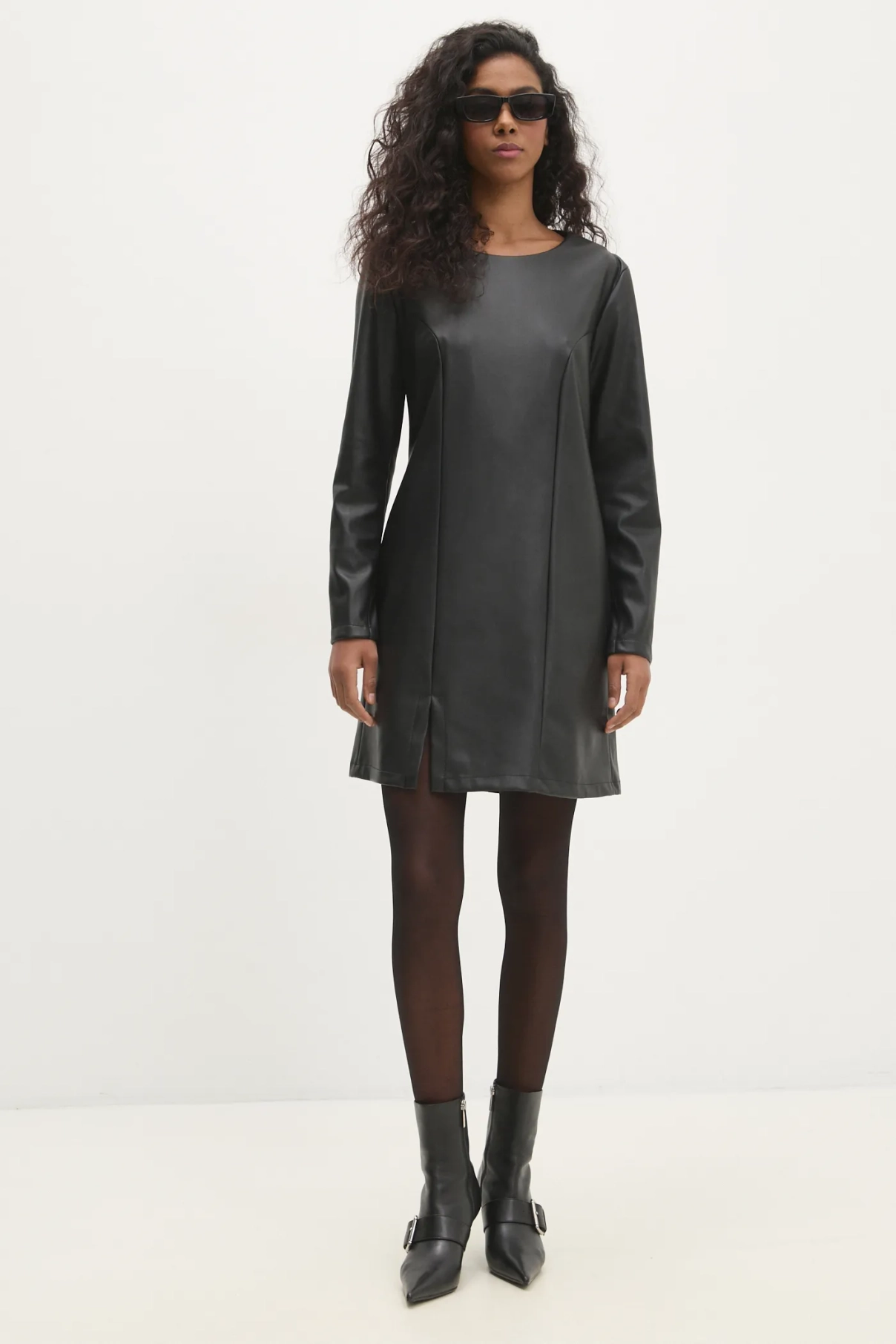 Платье Answear Lab, черный
Платье Answear Lab, черный