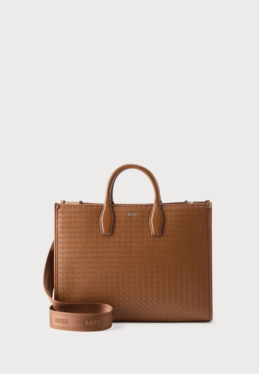 Сумка-шоппер BOSS SANDY TOTE, Medium Brown/Brown
Сумка-шоппер BOSS SANDY TOTE, Medium Brown/Brown