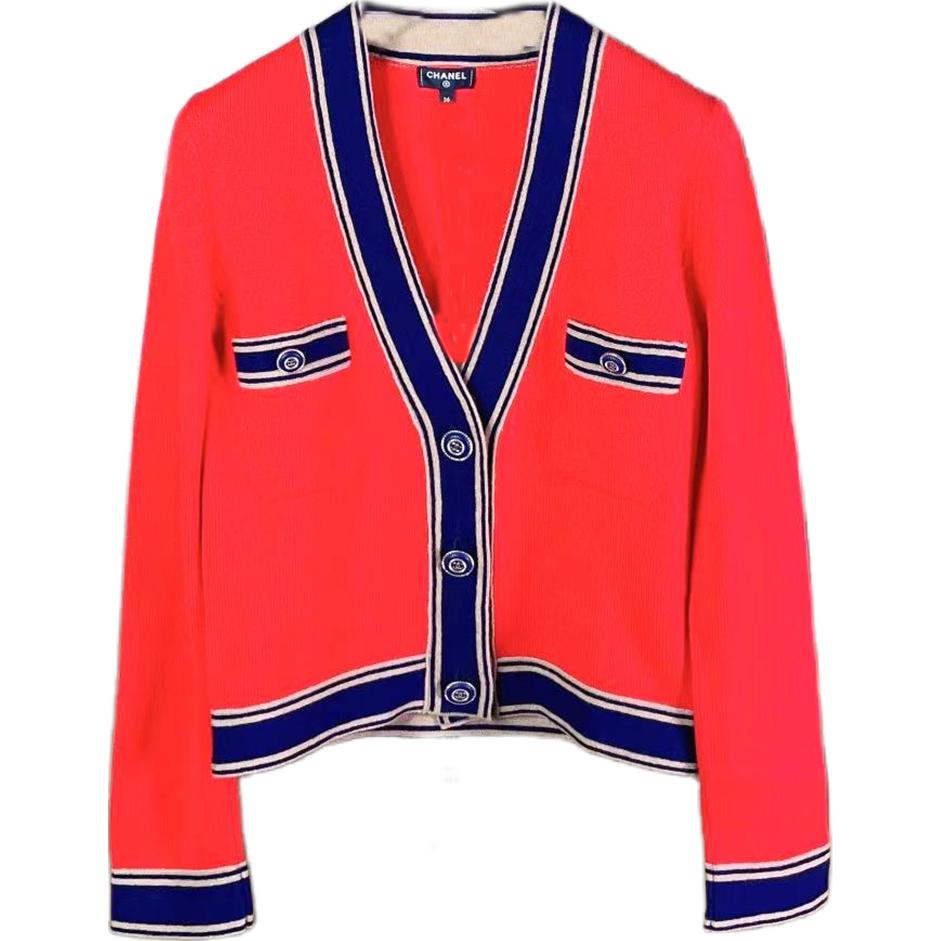 CHANEL Женский красный кашемировый свитер
CHANEL Женский красный кашемировый свитер