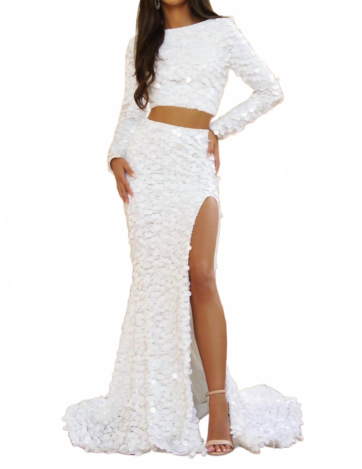 Двухсоставное платье с пайетками и разрезом в белом цвете Ava Presley
Двухсоставное платье с пайетками и разрезом в белом цвете Ava Presley