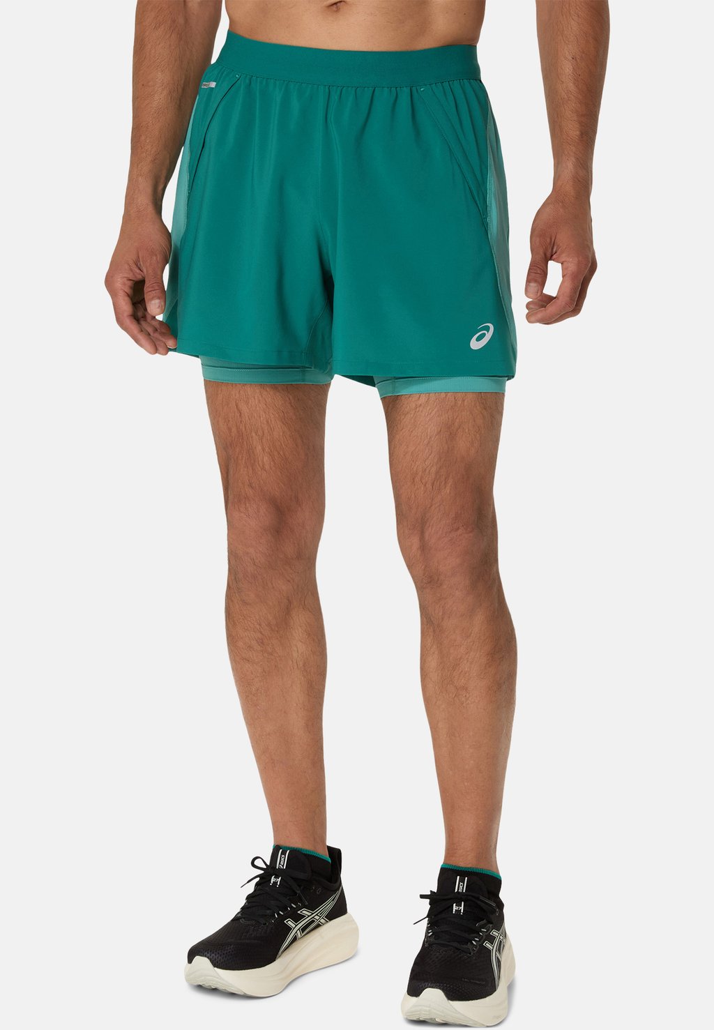 Спортивные шорты ROAD 2N1 5IN ASICS, сине-зеленый 
Спортивные шорты ROAD 2N1 5IN ASICS, сине-зеленый