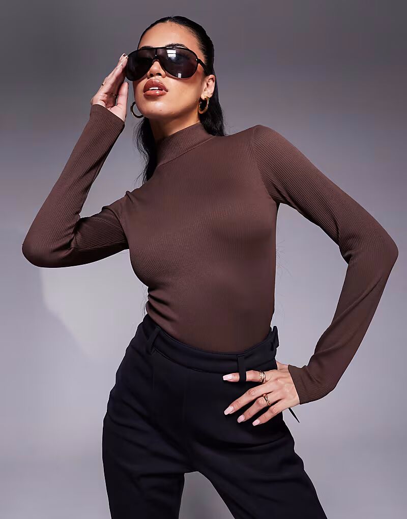 4505 Бесшовное термобелье для лыж с высоким воротом, карамельного цвета
4505 Бесшовное термобелье для лыж с высоким воротом, карамельного цвета