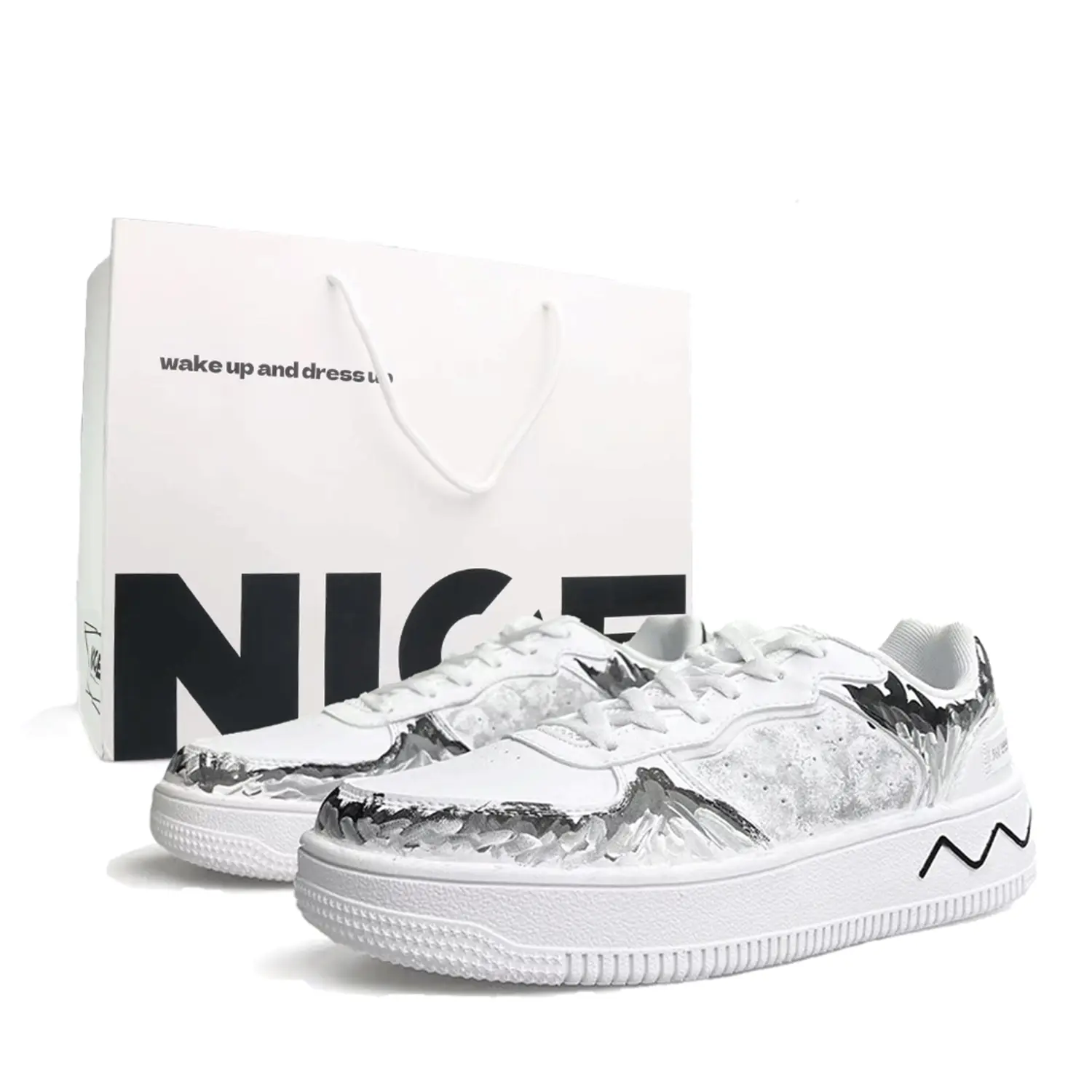 Air Force 1 Ink Mountain Trail, шоппер из кожи с противоскользящей амортизацией и увеличенной высотой, низкий верх 361°, черный белый (special shopping bag)
Air Force 1 Ink Mountain Trail, шоппер из кожи с противоскользящей амортизацией и увеличенной высотой, низкий верх 361°, черный белый (special shopping bag)