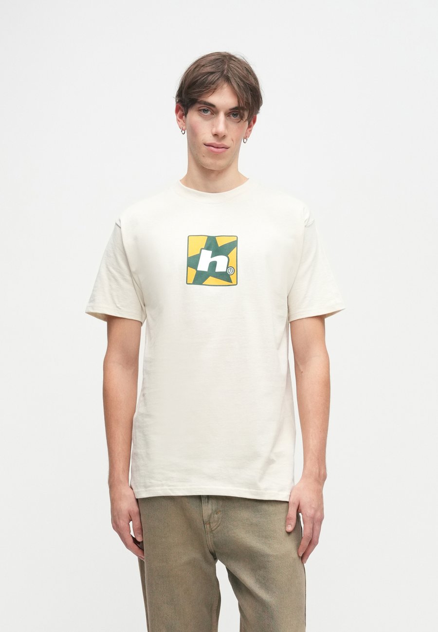 Футболка HUF STAR MULTI TEE UNISEX, Bleach/Off-White, Белый, Футболка HUF STAR MULTI TEE UNISEX, Bleach/Off-White
Футболка HUF STAR MULTI TEE UNISEX, Bleach/Off-White, Белый, Футболка HUF STAR MULTI TEE UNISEX, Bleach/Off-White