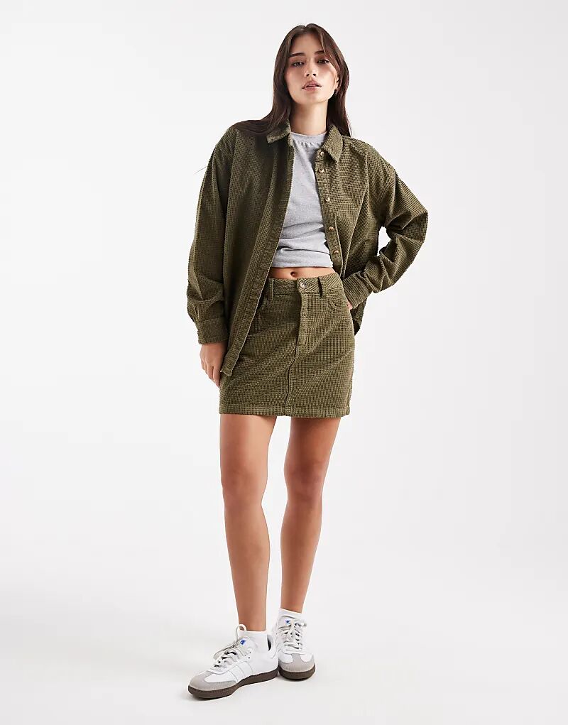 Мини-юбка ASOS DESIGN из пузырчатого шнура цвета хаки
Мини-юбка ASOS DESIGN из пузырчатого шнура цвета хаки