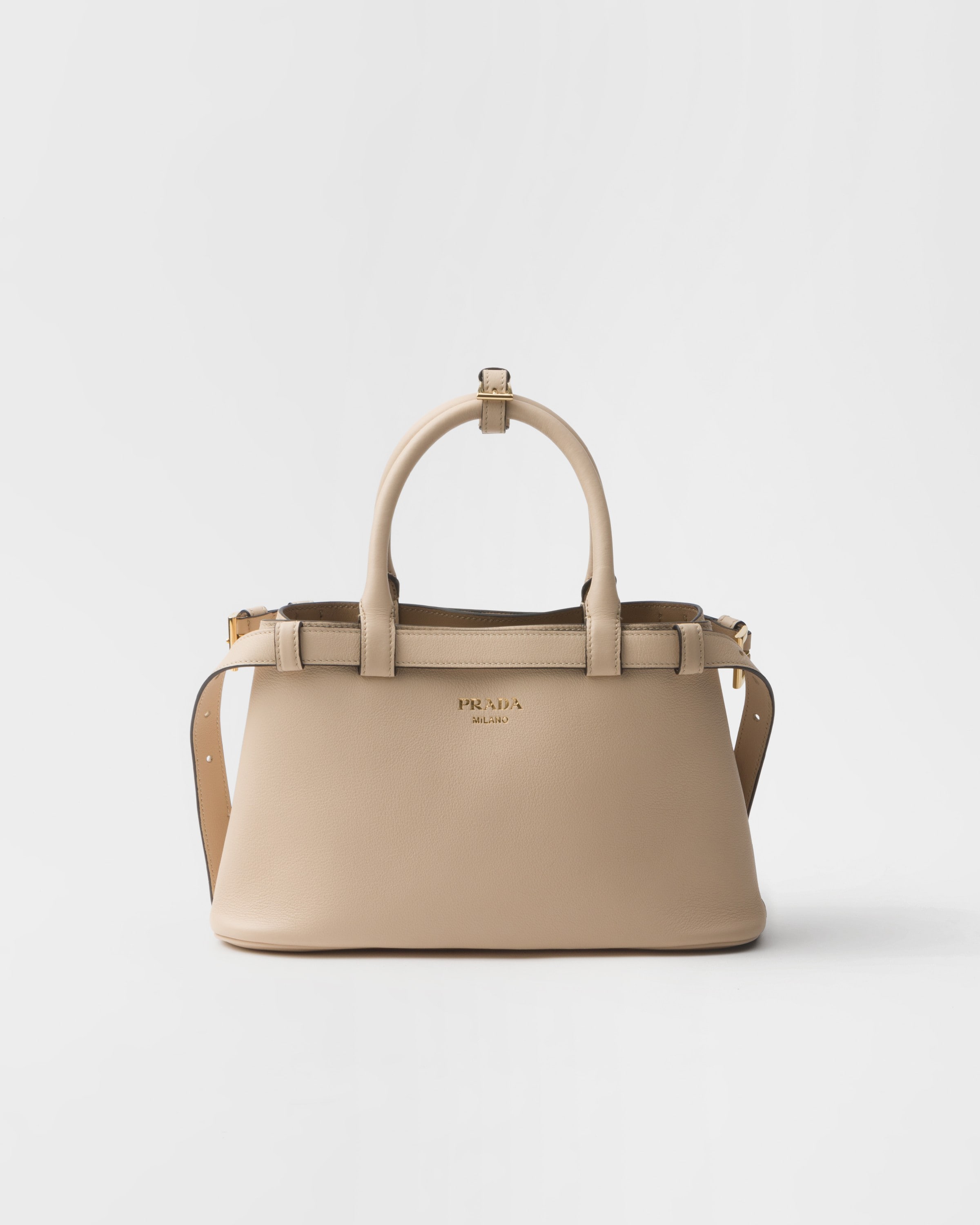 Маленькая кожаная сумка Prada Buckle с двумя ремнями, бежевый
Маленькая кожаная сумка Prada Buckle с двумя ремнями, бежевый