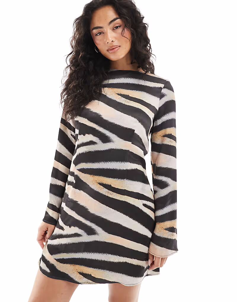 Мини-платье с рукавами-ангелочками ASOS DESIGN из атласа с принтом зебры
Мини-платье с рукавами-ангелочками ASOS DESIGN из атласа с принтом зебры