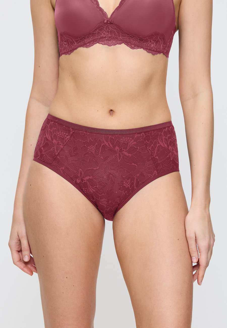 Брифы Triumph Briefs, Sweet Marsala/Dark Red
Брифы Triumph Briefs, Sweet Marsala/Dark Red